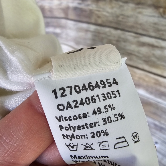 Commense Off-White Ribbed Tie Front Cami Top - Picture 9 of 9